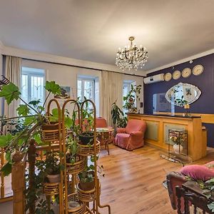 House 52 Boutique Hotel